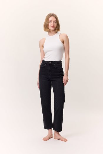 High-Waist Mom-Fit Jeans Black