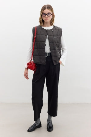Quilted Fitted Short Vest Anthracite