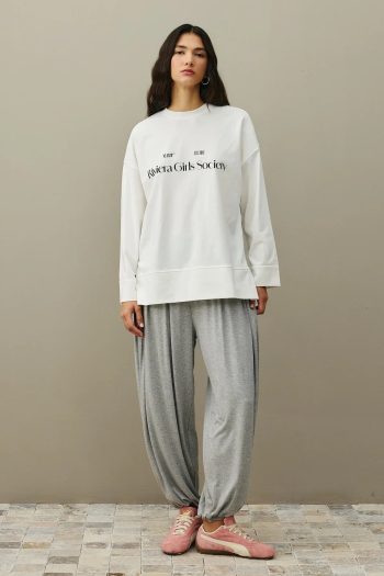 Printed Thick Folded Hem Sweatshirt in Ecru