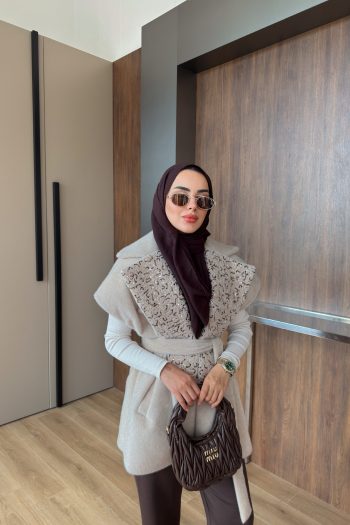 Embroidered Collar Vest