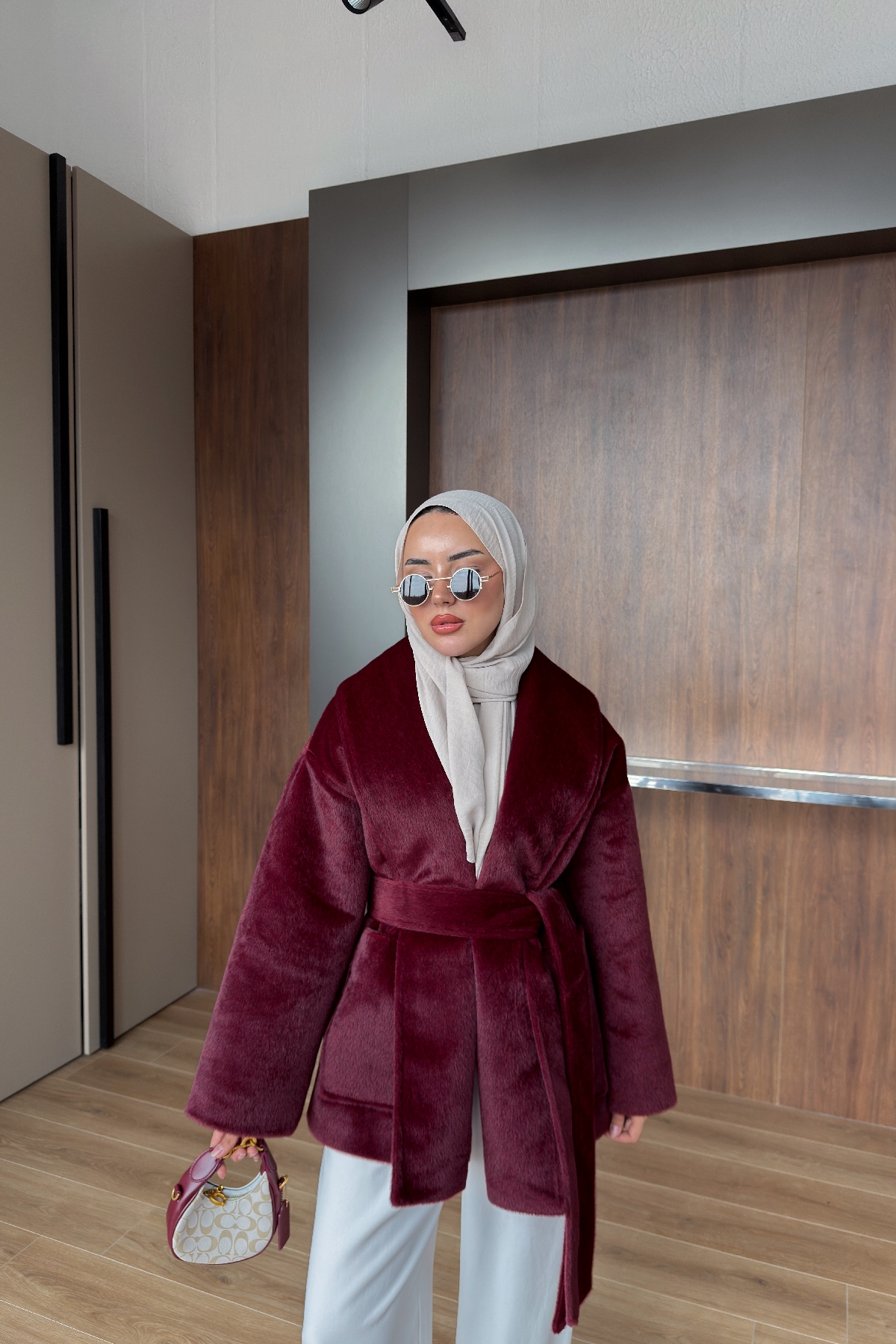 Edited in Tezza with: Cocoa, Saturation, Temperature, & Highlights