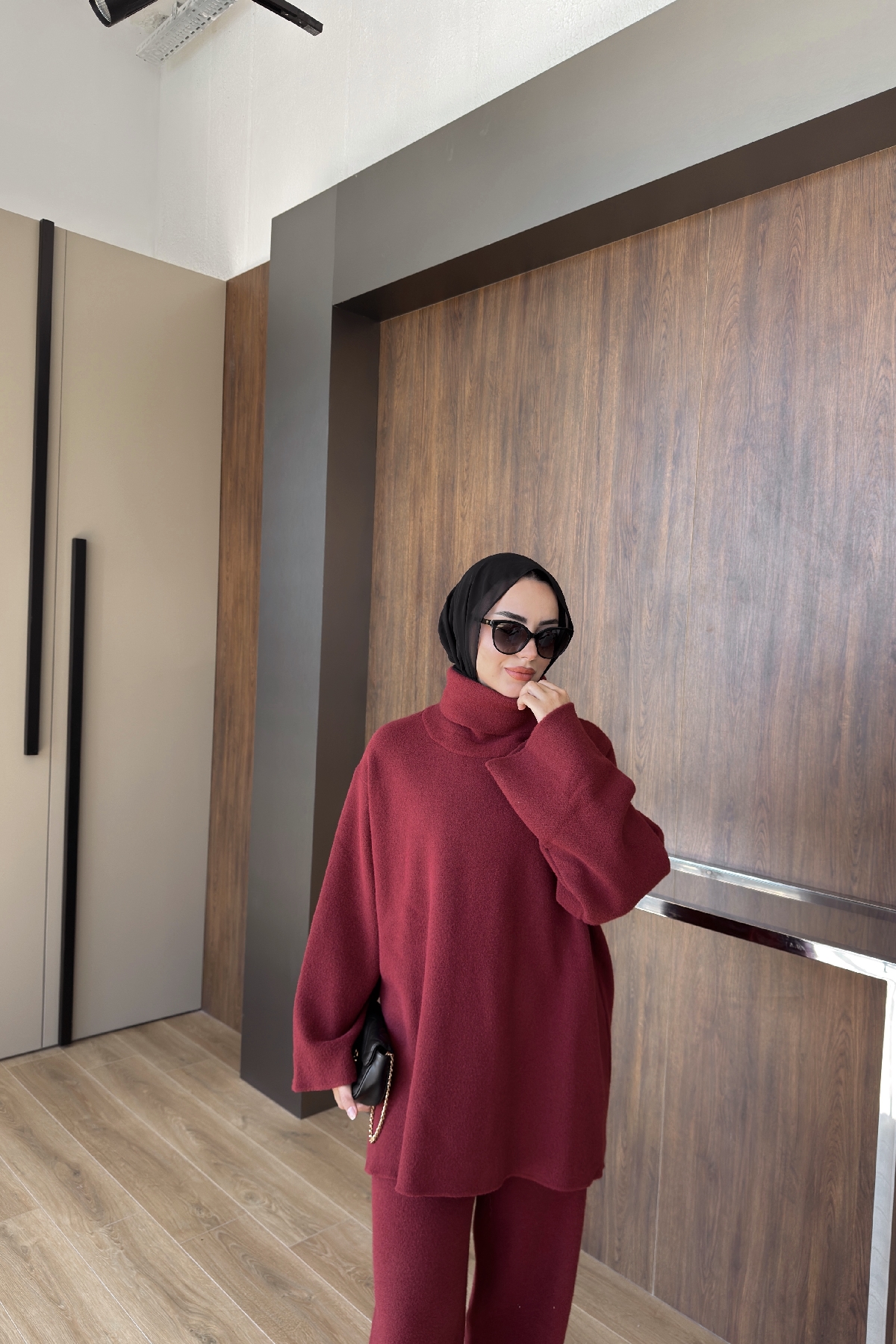 Edited in Tezza with: Cocoa, HSL, Temperature, Saturation, & Highlights