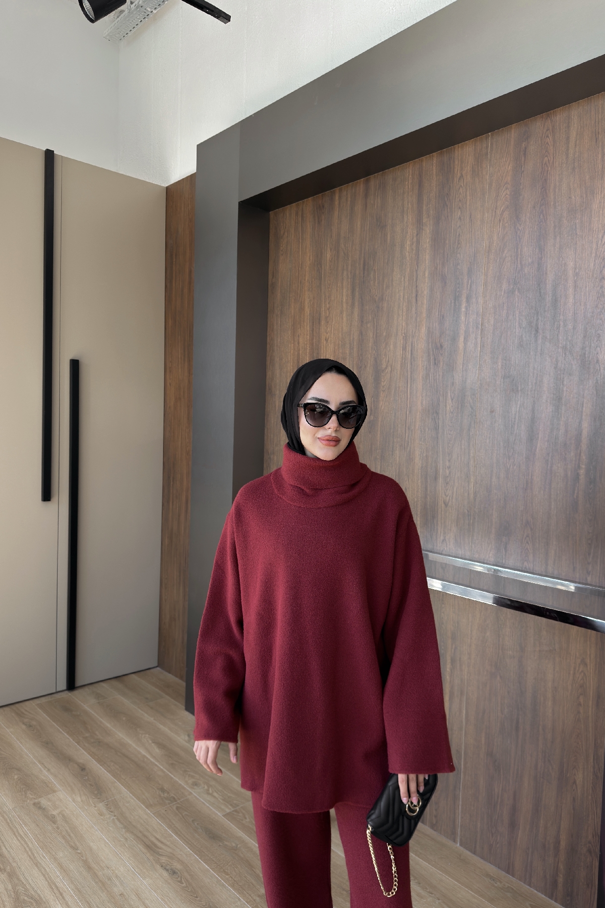 Edited in Tezza with: Cocoa, HSL, Temperature, Saturation, & Highlights