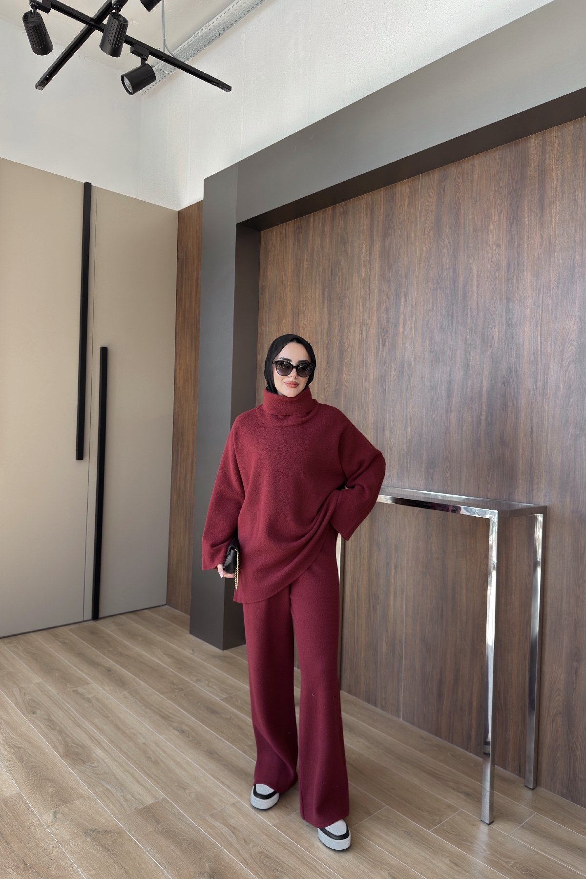 Edited in Tezza with: Cocoa, HSL, Temperature, Saturation, & Highlights