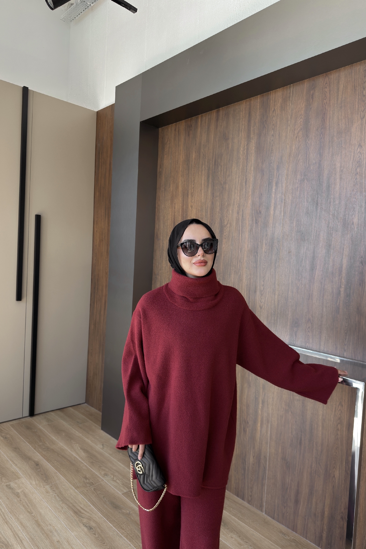 Edited in Tezza with: Cocoa, HSL, Temperature, Saturation, & Highlights