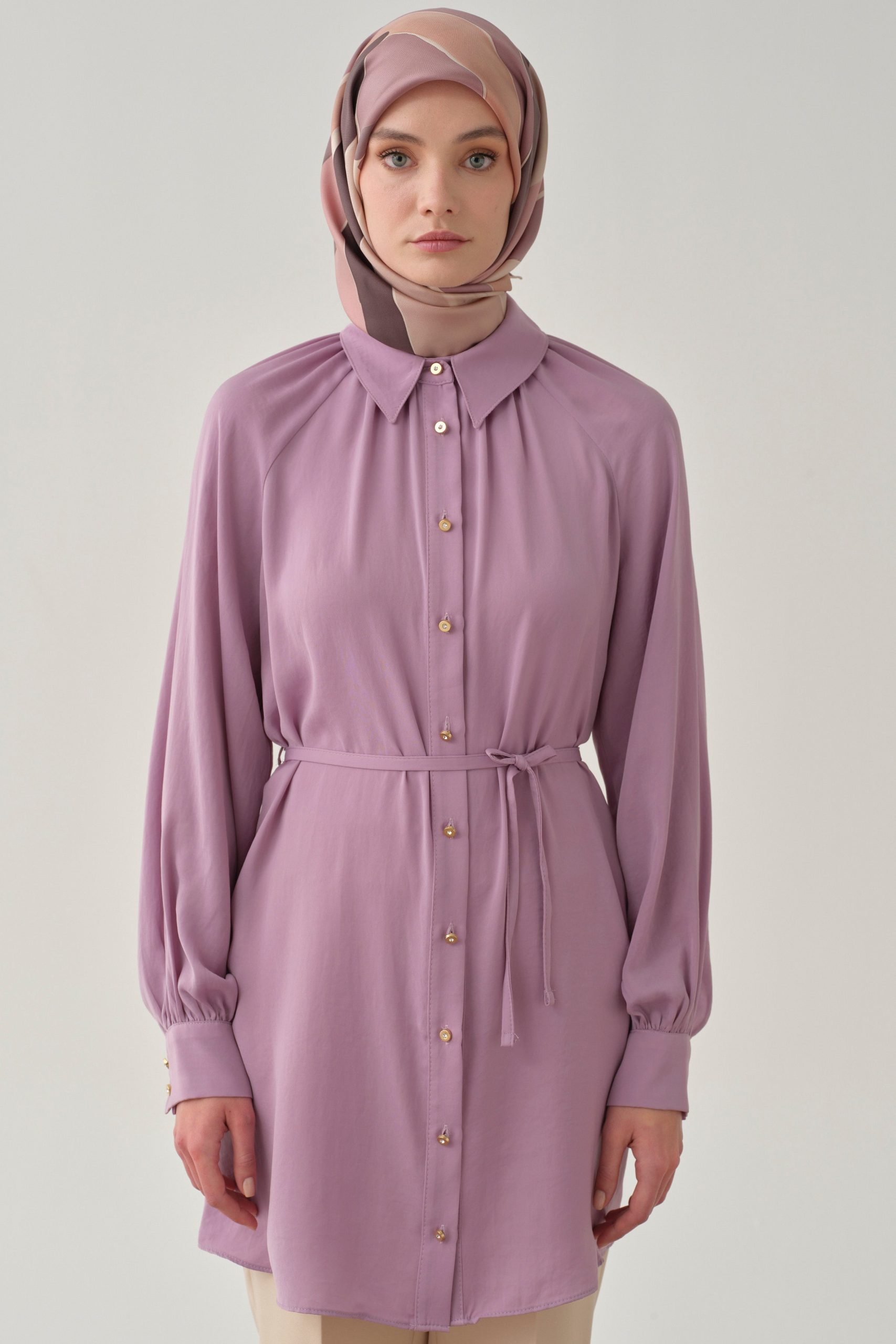buzgulu-cift-kat-kemerli-tunik-lila-97414.jpg