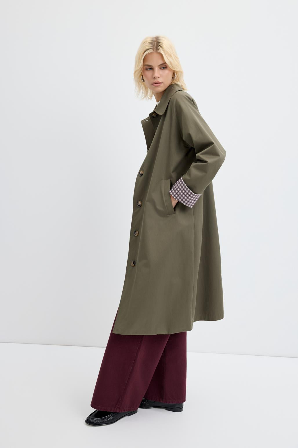 ekose-astarli-kemerli-uzun-trenckot-haki-17399.jpg