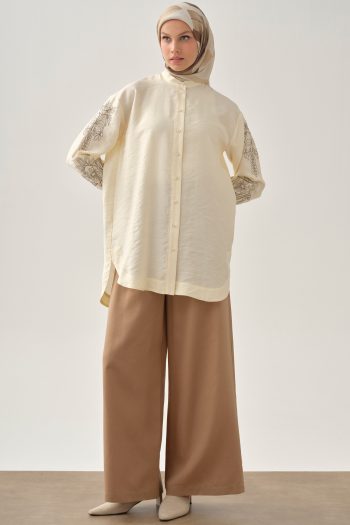 Pleated Trousers with Hidden Pockets - Beige