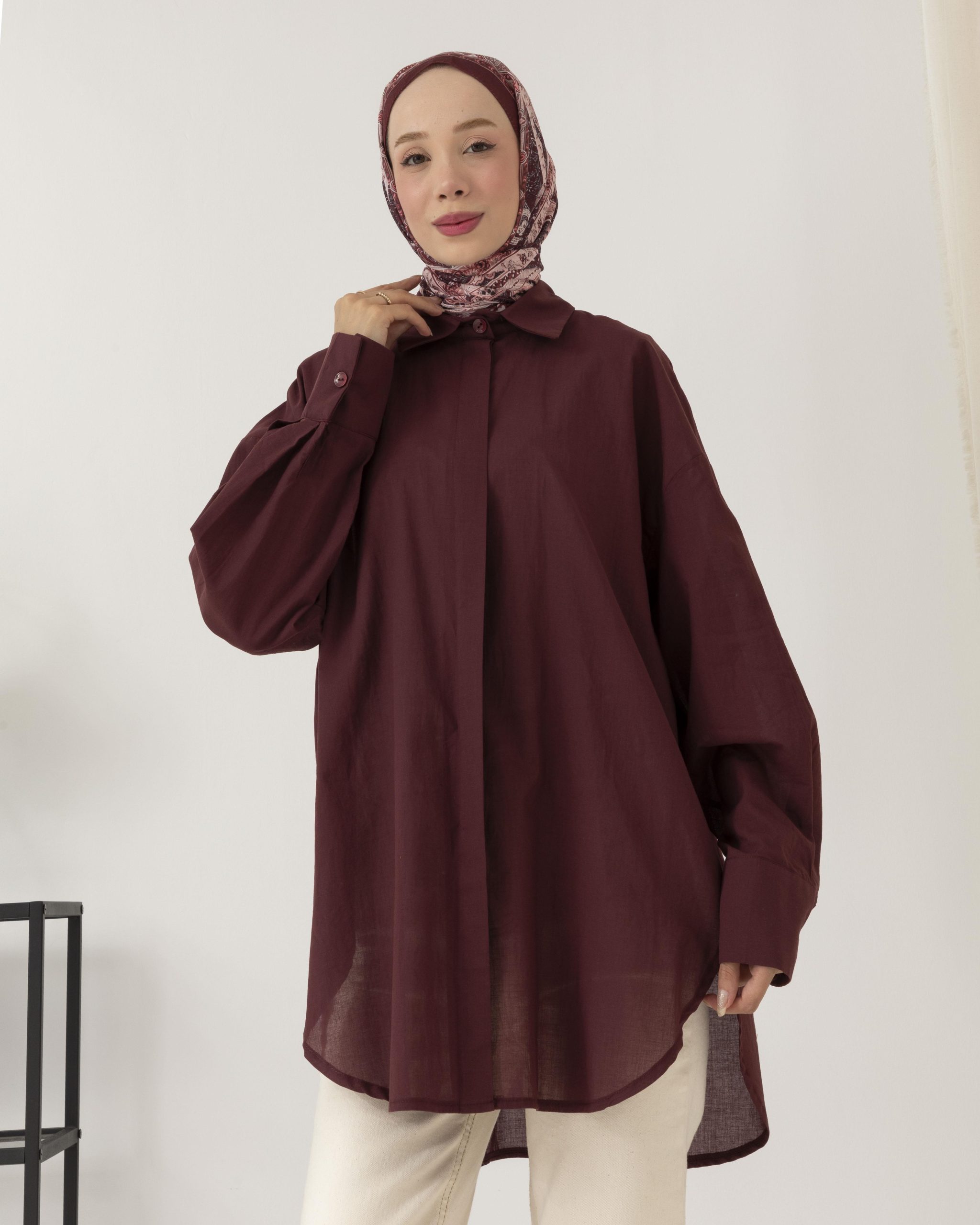 gizli-dugmeli-bordo-gomlek-eeefdd.jpg