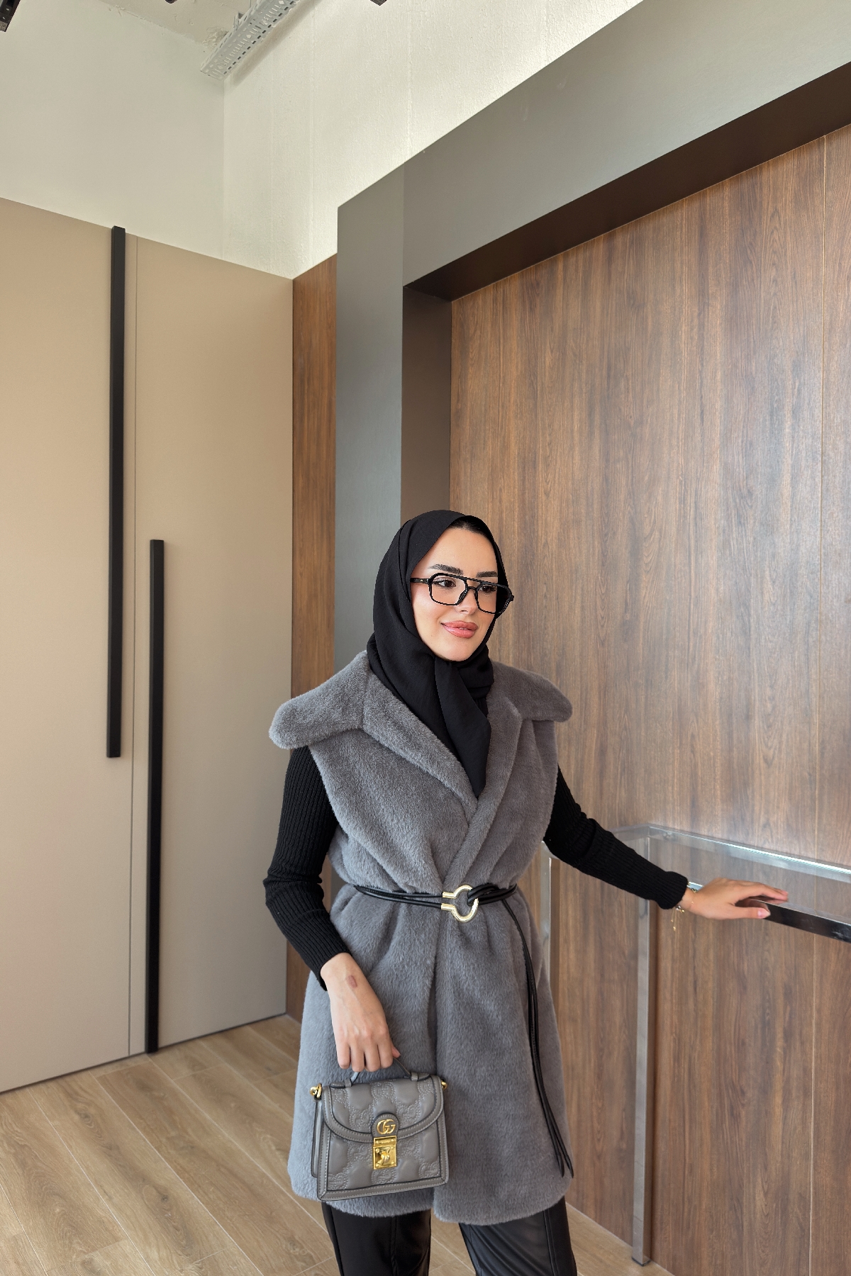 Edited in Tezza with: Cocoa, Temperature, & HSL