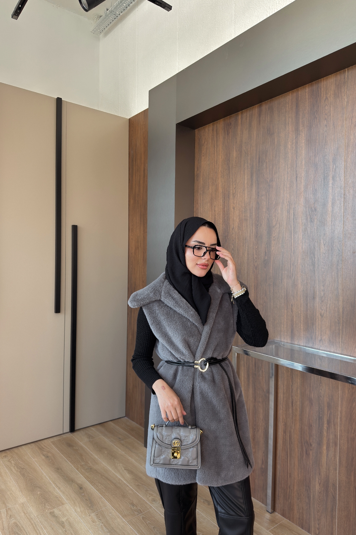 Edited in Tezza with: Cocoa, Temperature, & HSL