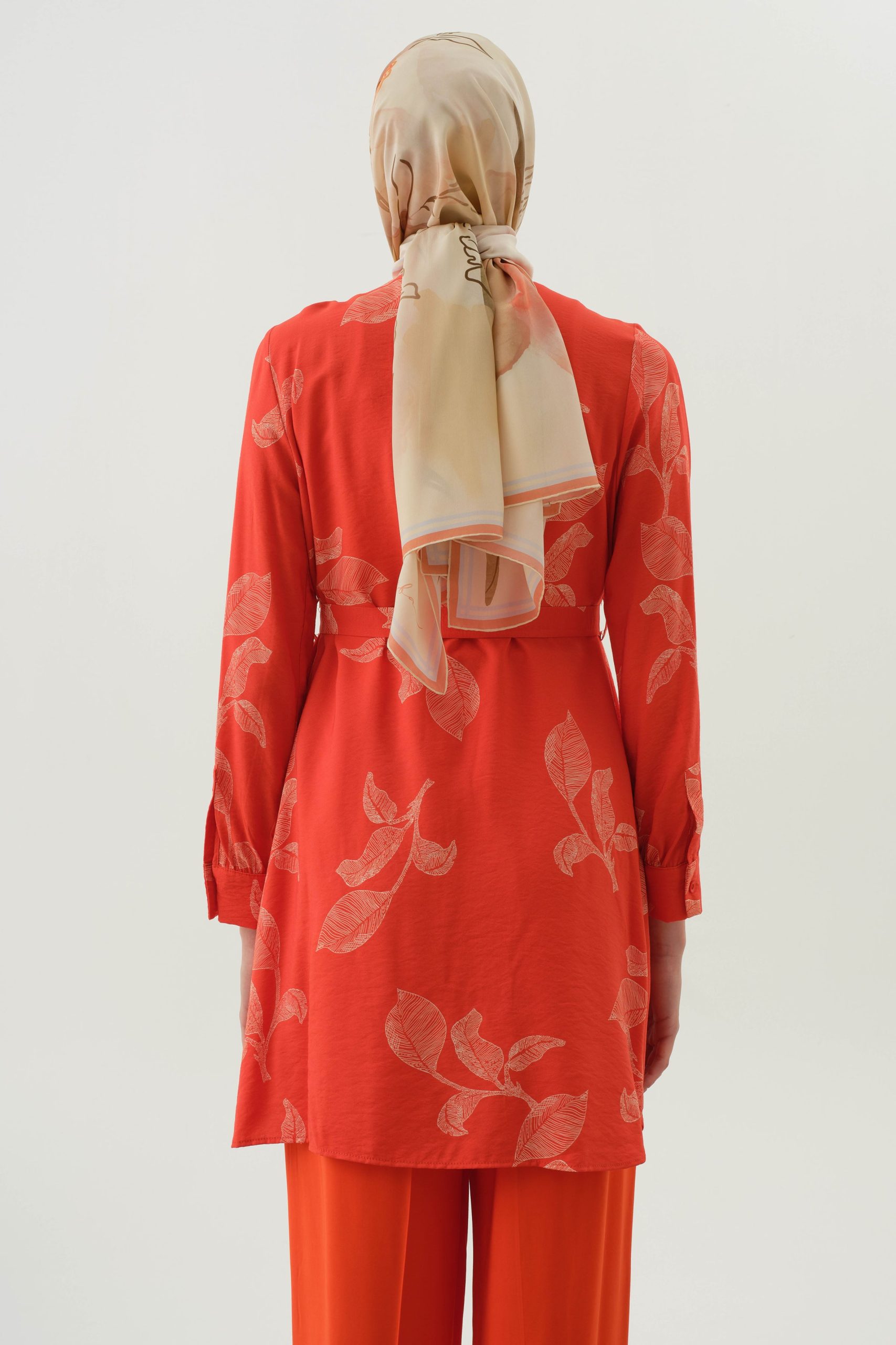 hakim-yaka-buzgulu-floral-yaprak-desenli-tunik-mercan-99654-6.jpg