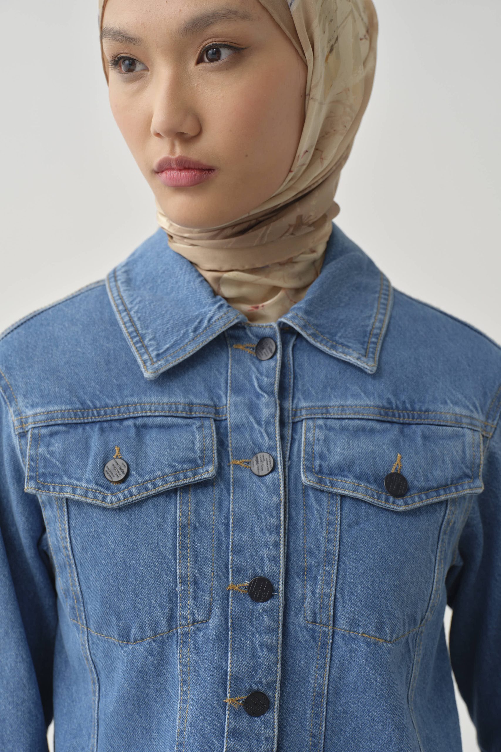 iki-cepli-uzun-kollu-kisa-denim-ceket-indigo-95967.jpg