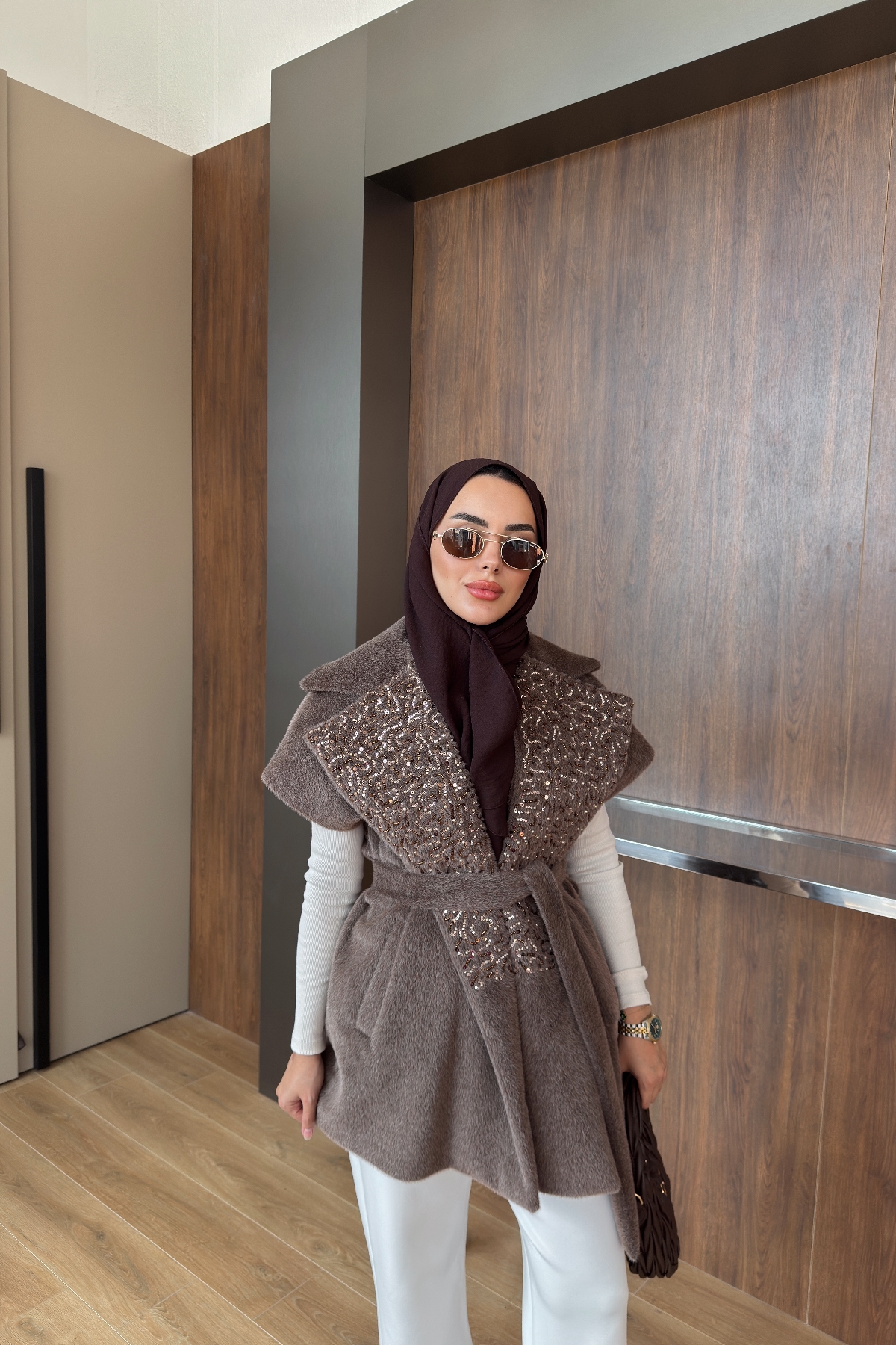 Edited in Tezza with: Cocoa, Temperature, & HSL