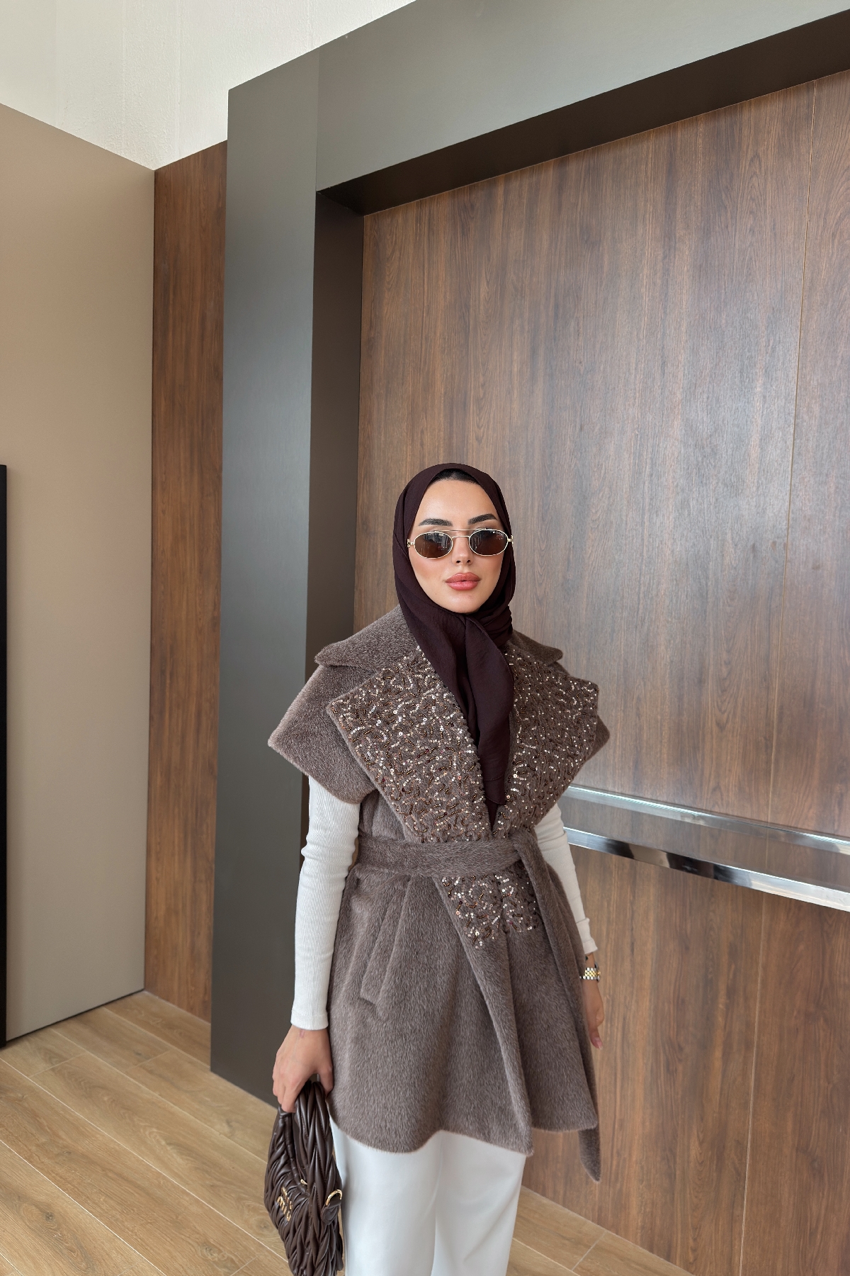 Edited in Tezza with: Cocoa, Temperature, & HSL