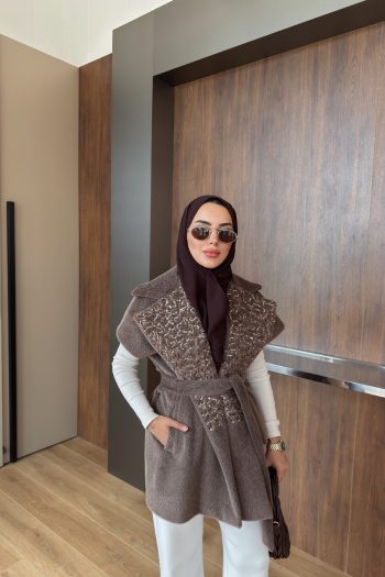 Coffee Collar Embroidered Vest