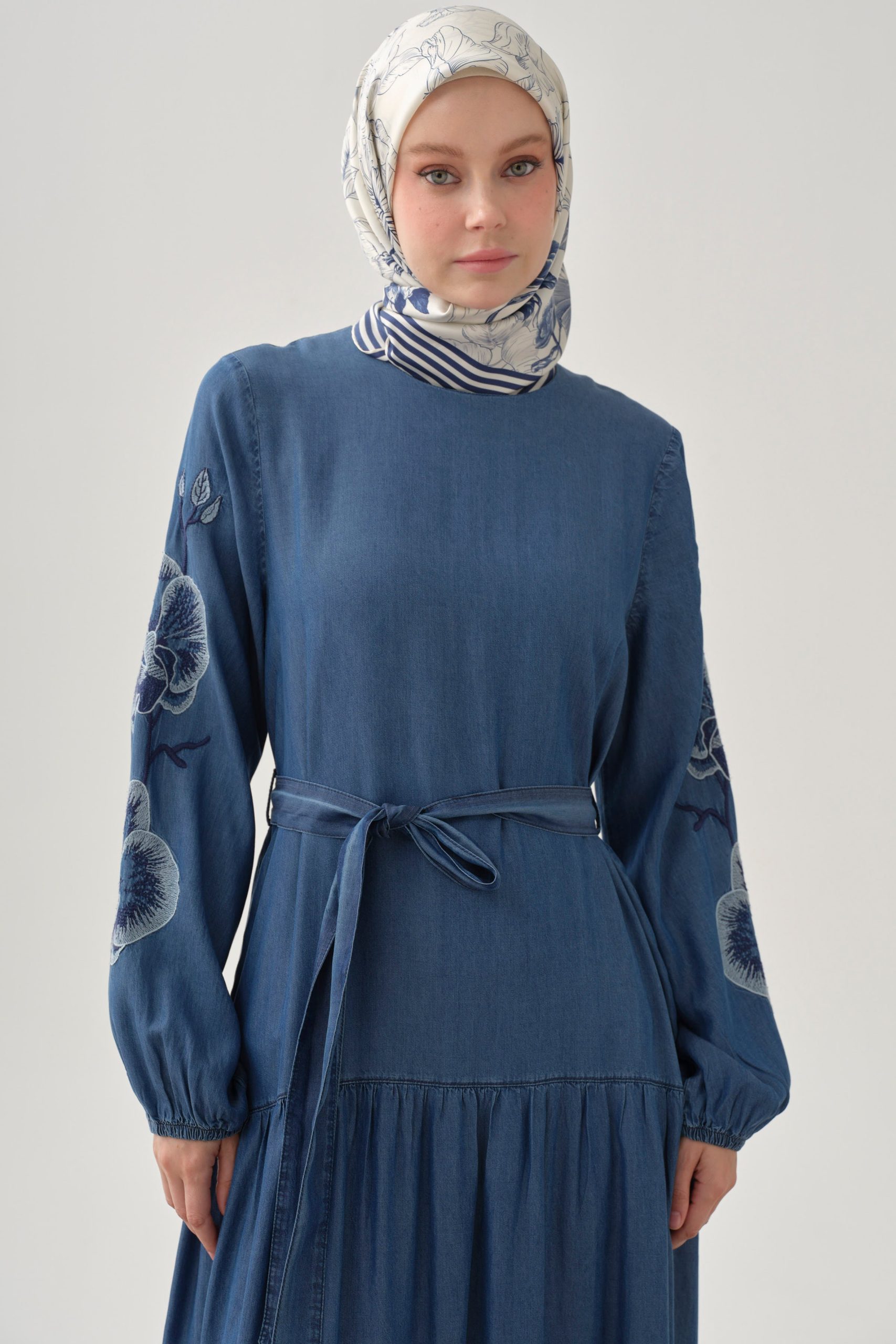 kollari-nakisli-elbise-indigo-102344.jpg