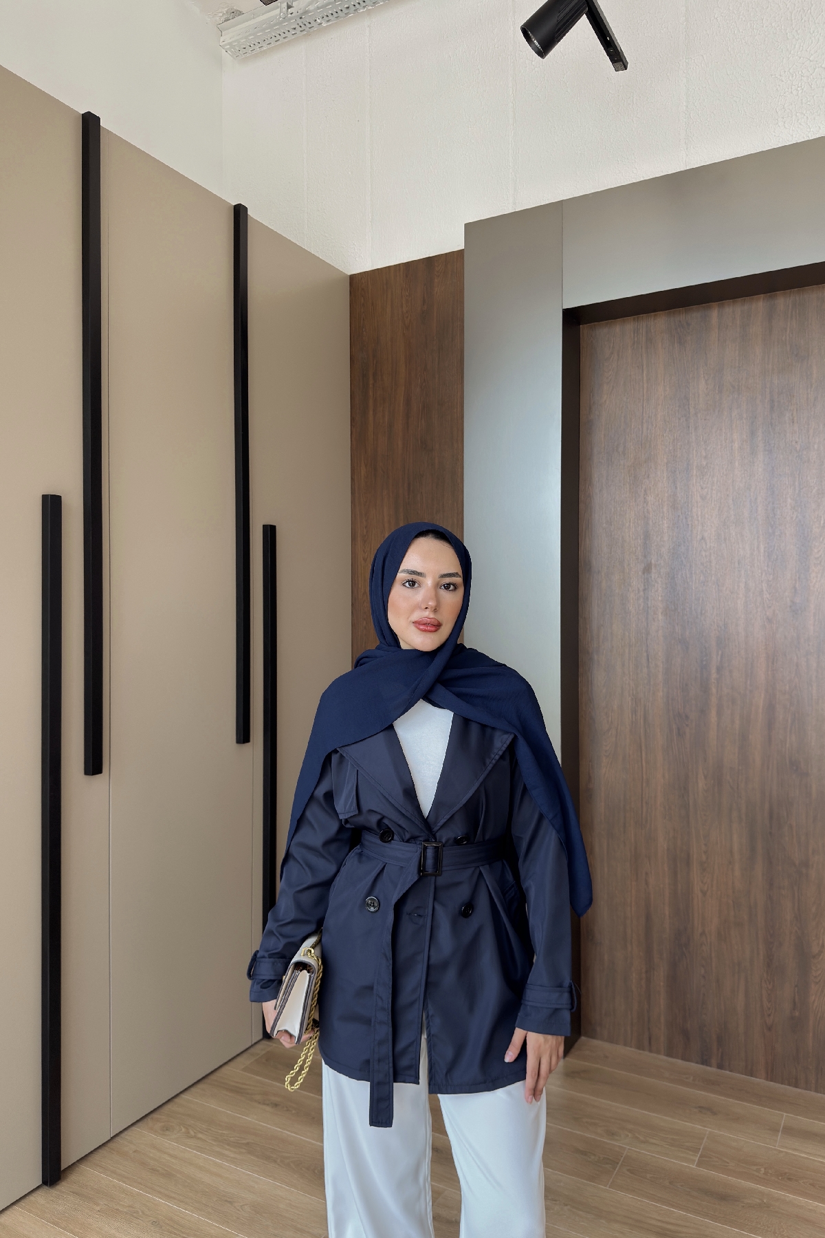 Edited in Tezza with: Cocoa, HSL, Temperature, Fade, & Shadows