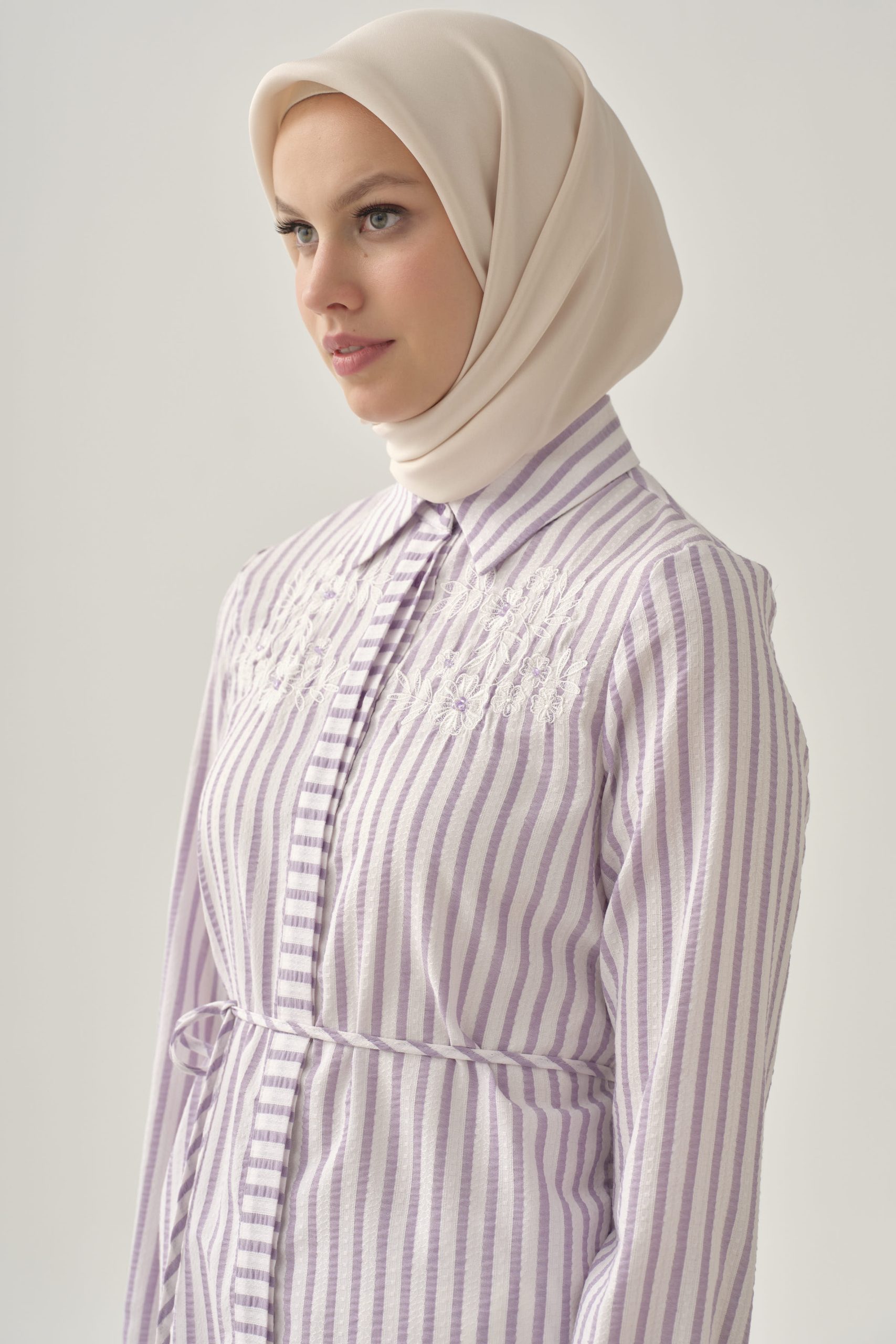 nakis-detayli-cizgili-tunik-lila-102255.jpg