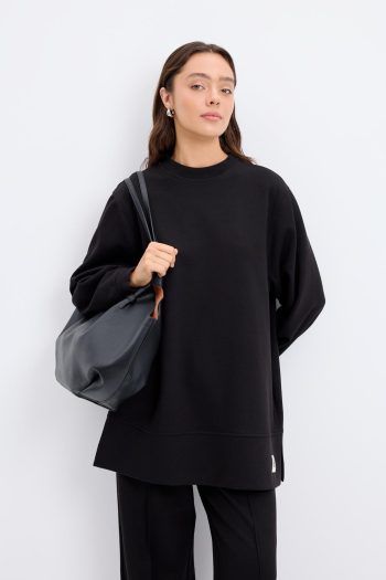 Oversized Side-Slit Sweatshirt in Black