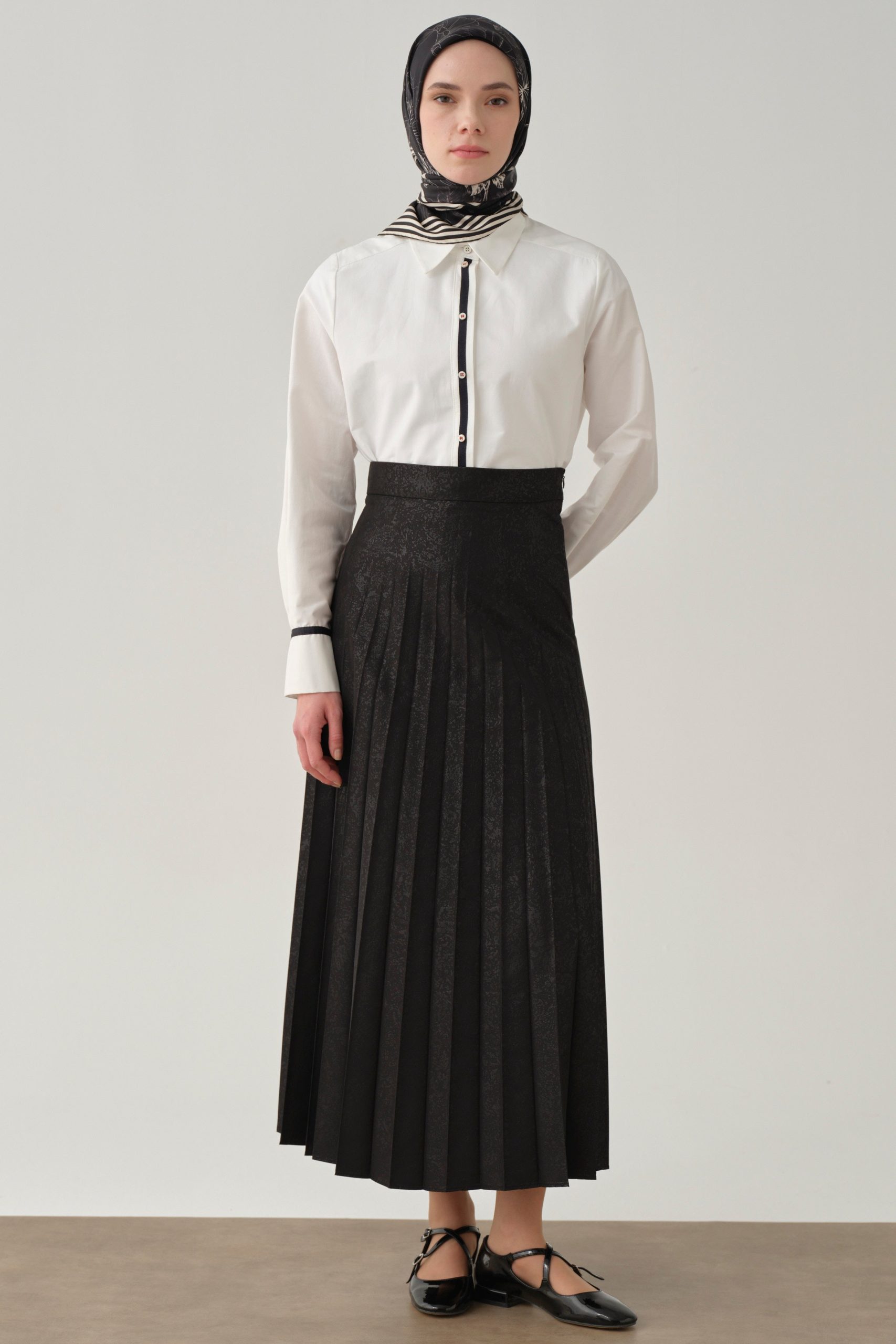 plisoley-etek-siyah-98076.jpg