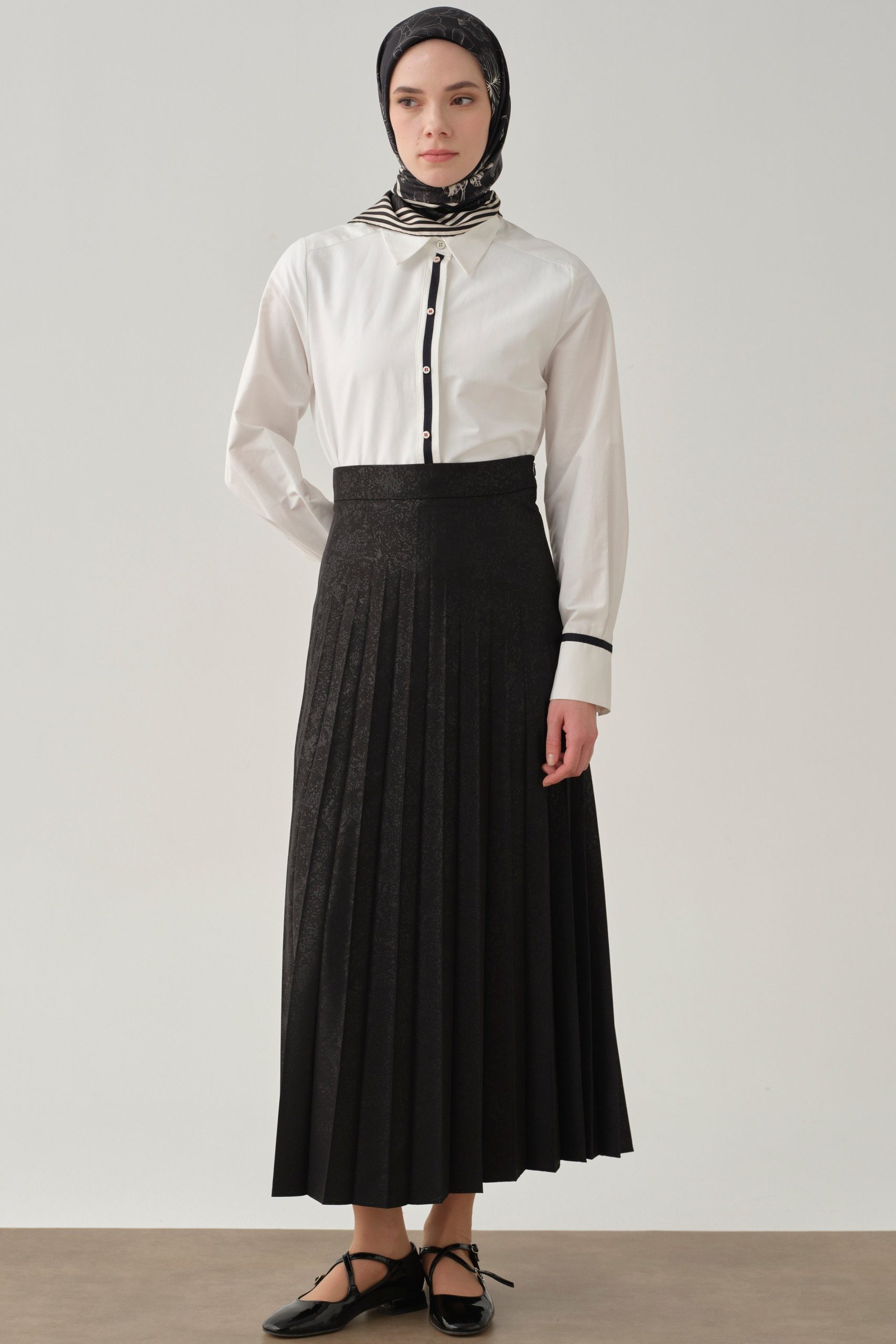 plisoley-etek-siyah-98077.jpg