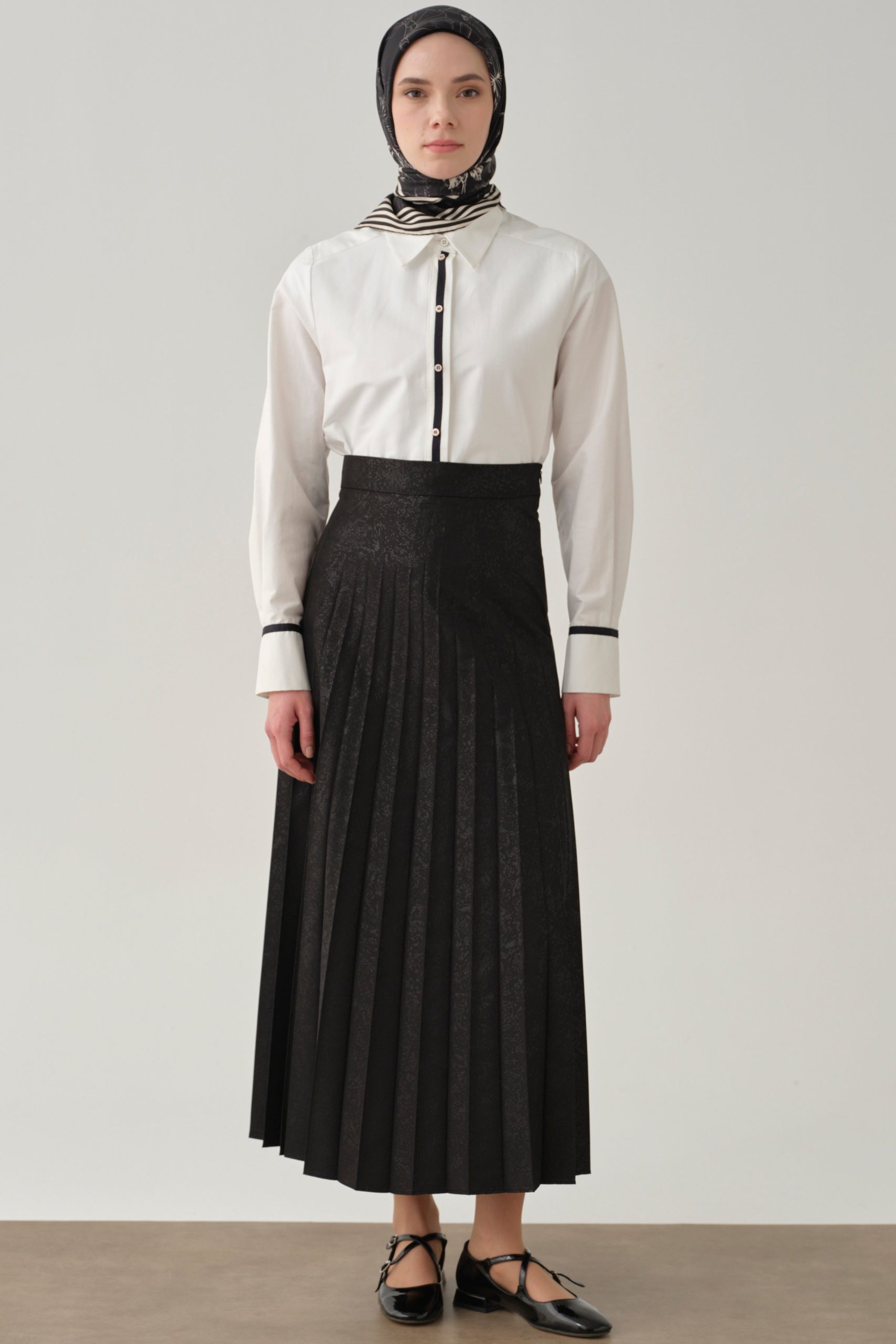 plisoley-etek-siyah-98078.jpg