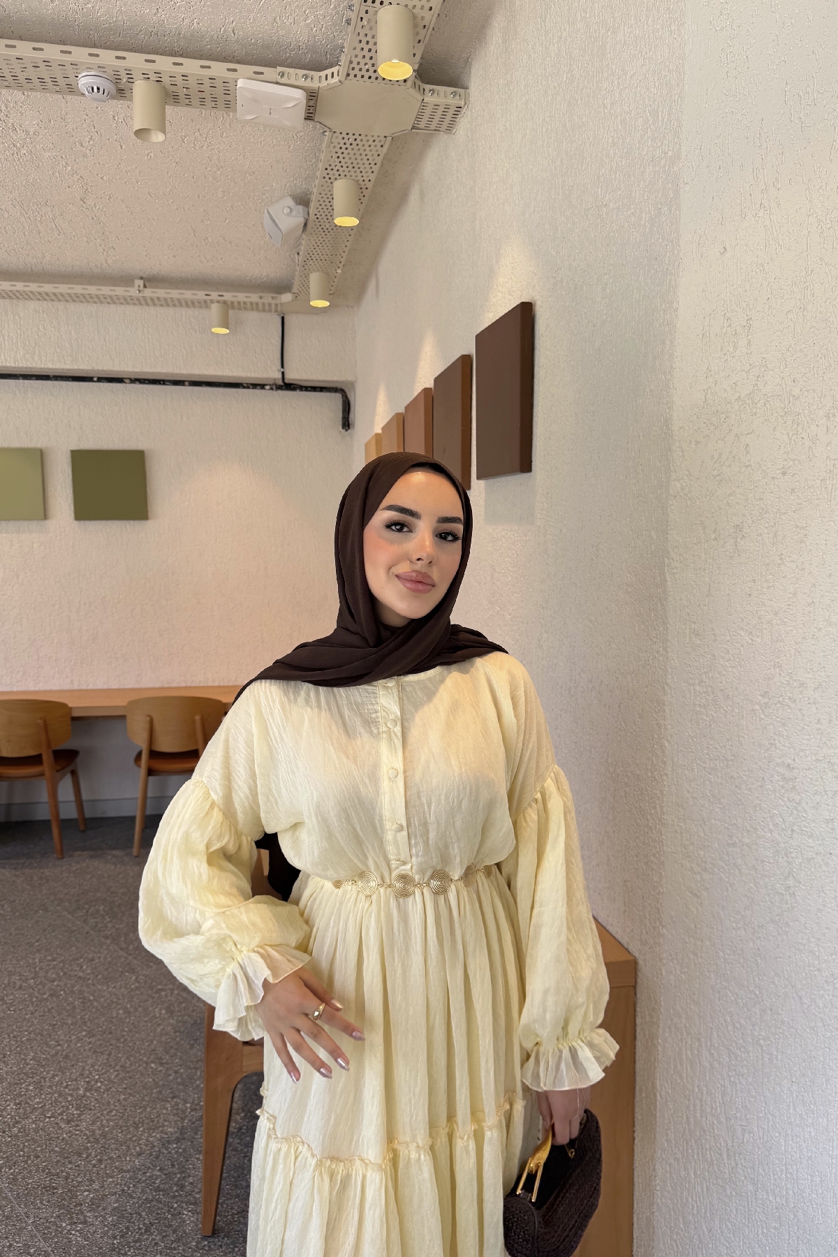 Edited in Tezza with: Cocoa, Saturation, & HSL