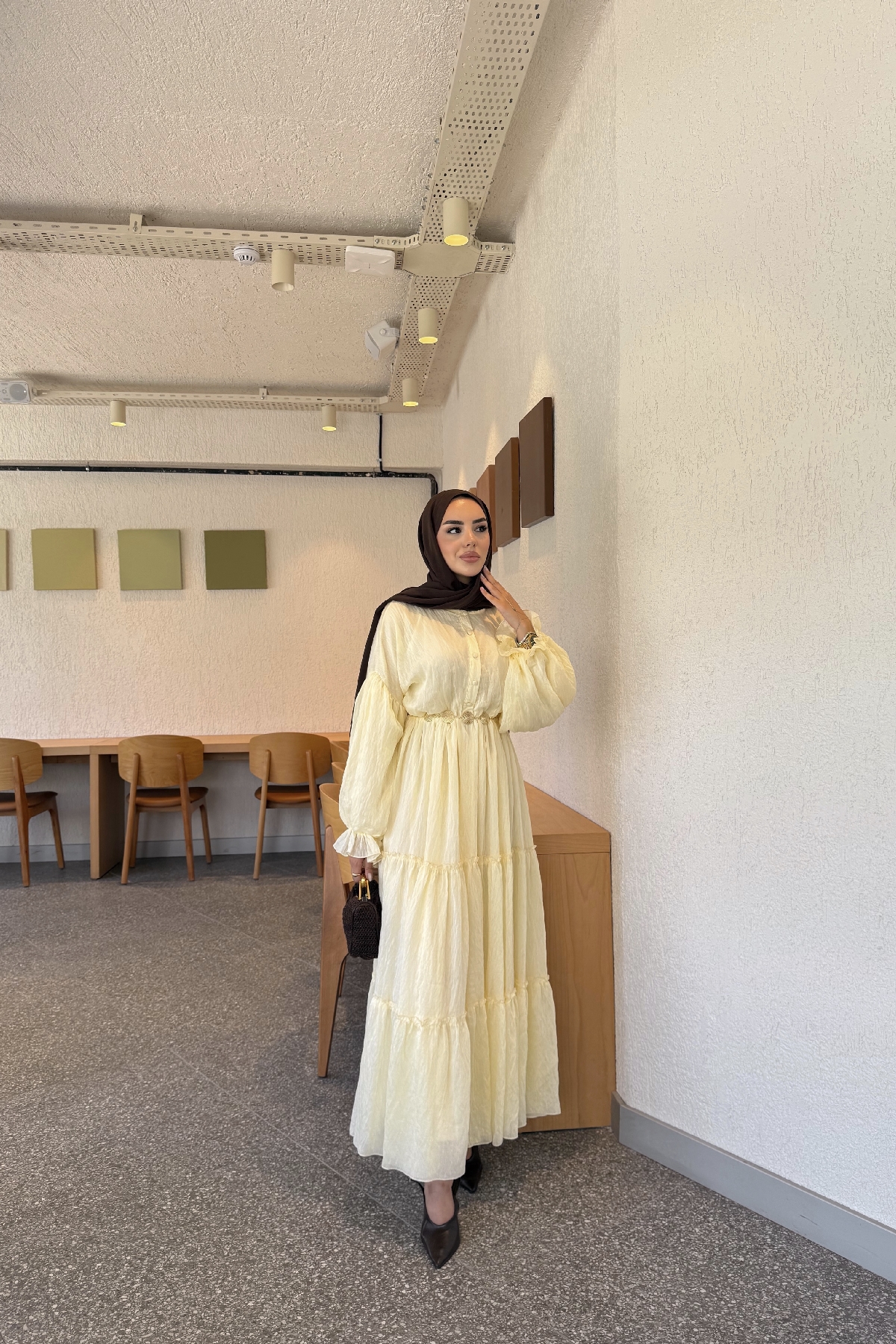 Edited in Tezza with: Cocoa, Saturation, & HSL