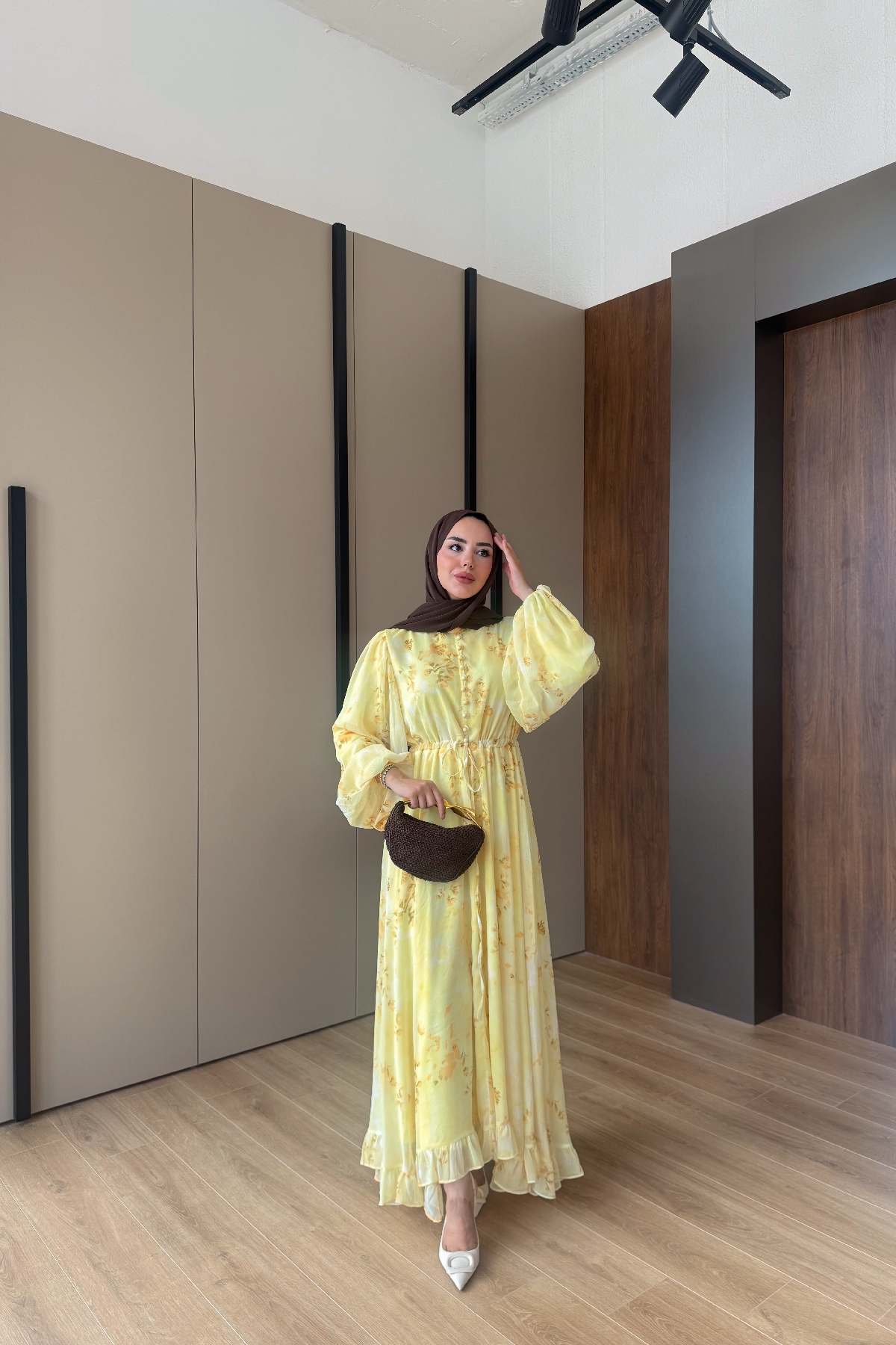 Edited in Tezza with: Cocoa, Saturation, Shadows, & HSL