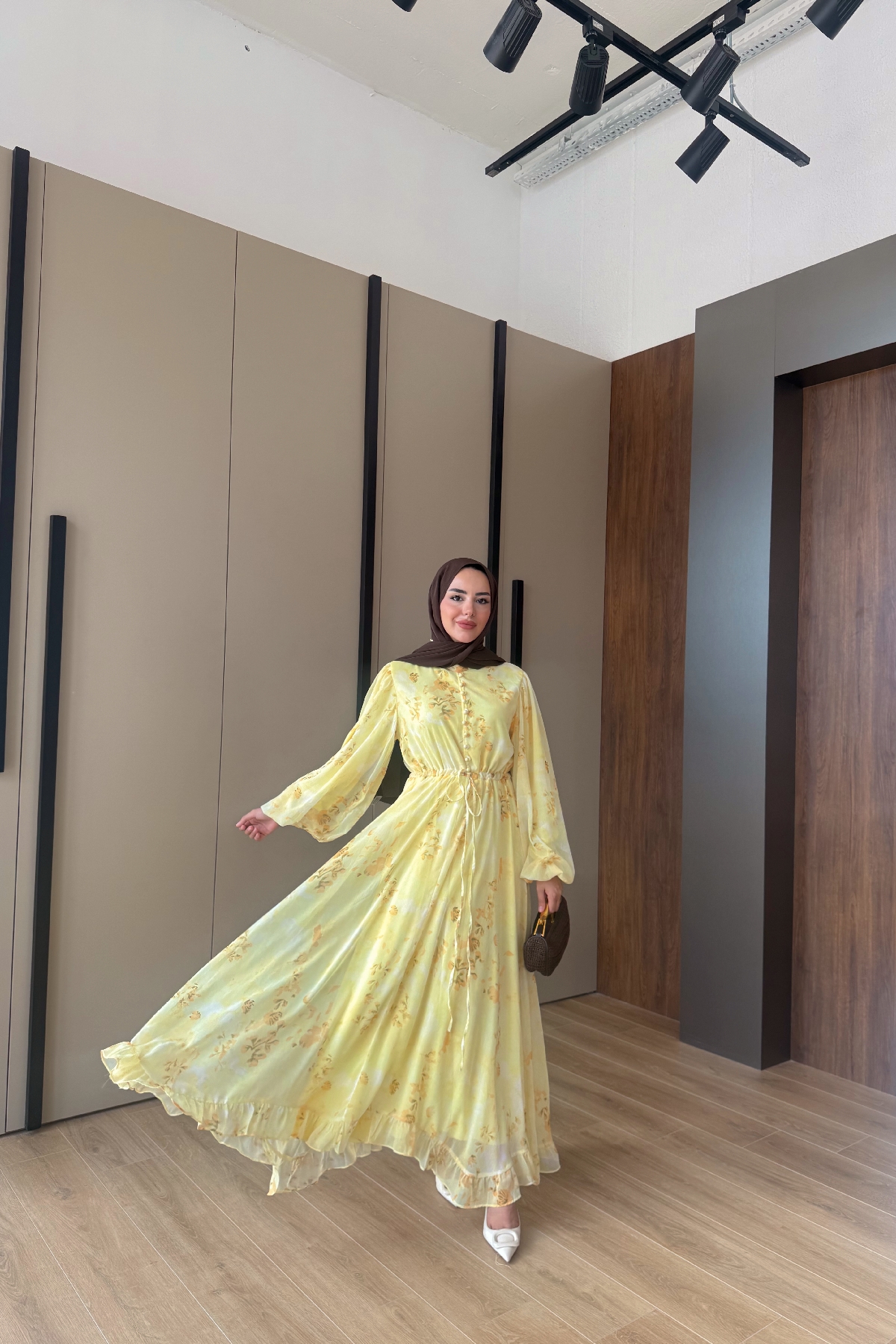 Edited in Tezza with: Cocoa, Saturation, Shadows, & HSL