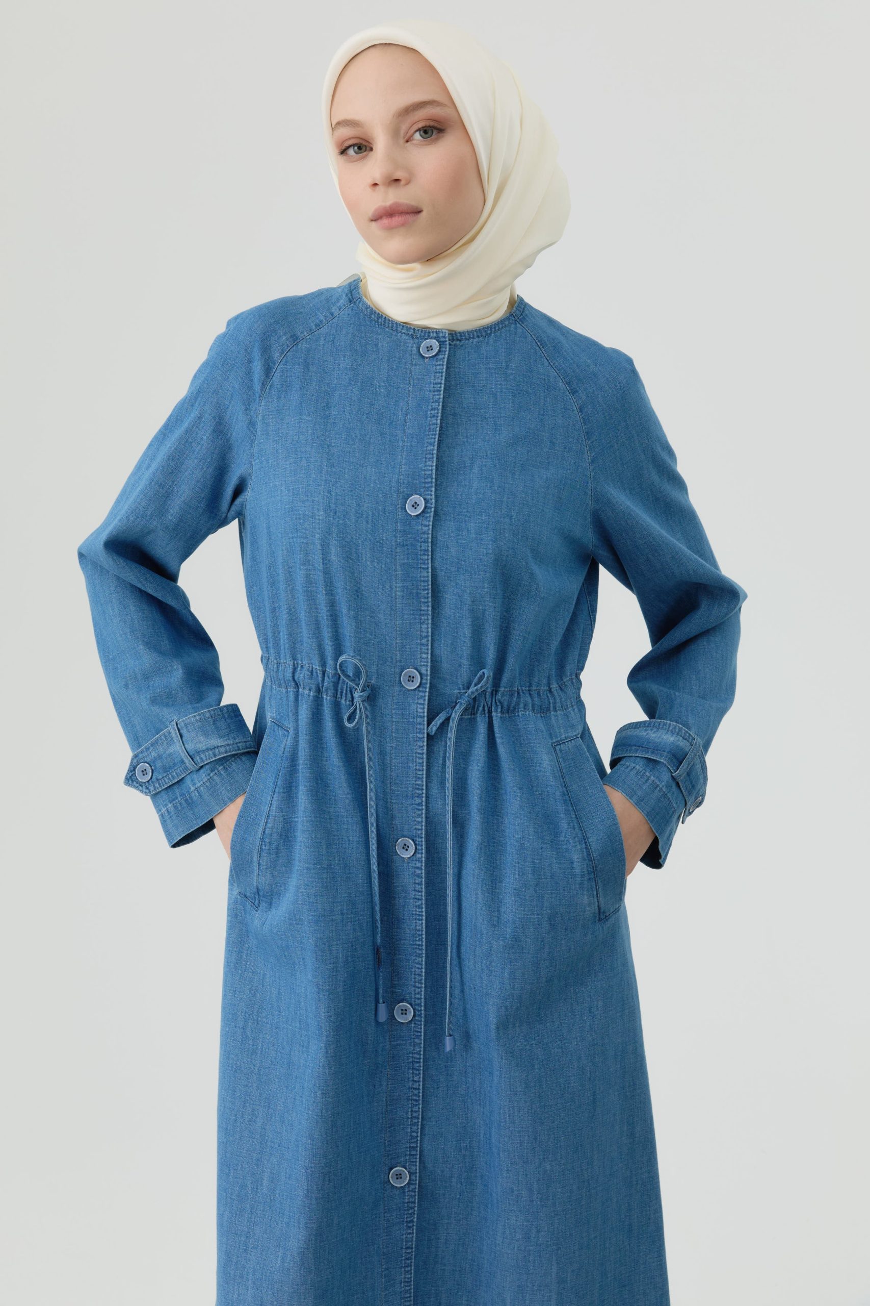 sifir-yaka-bel-bagcikli-denim-kap-acik-mavi-102998.jpg