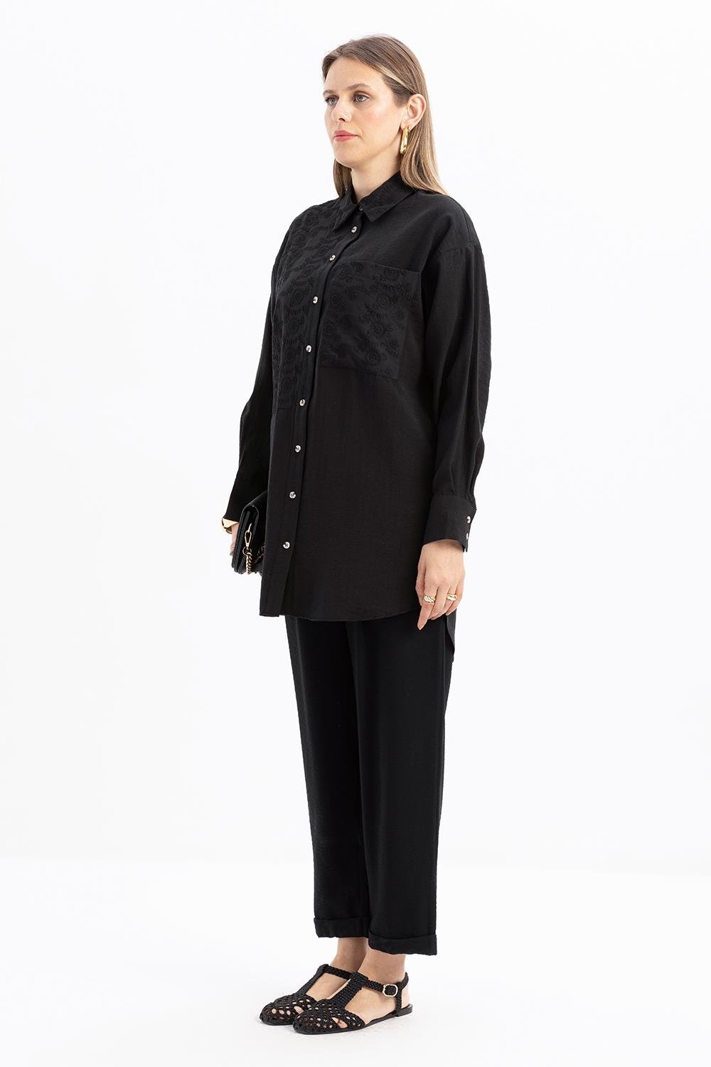 siyah-fisto-detayli-buyuk-cepli-gomlek-8a08c-.jpg