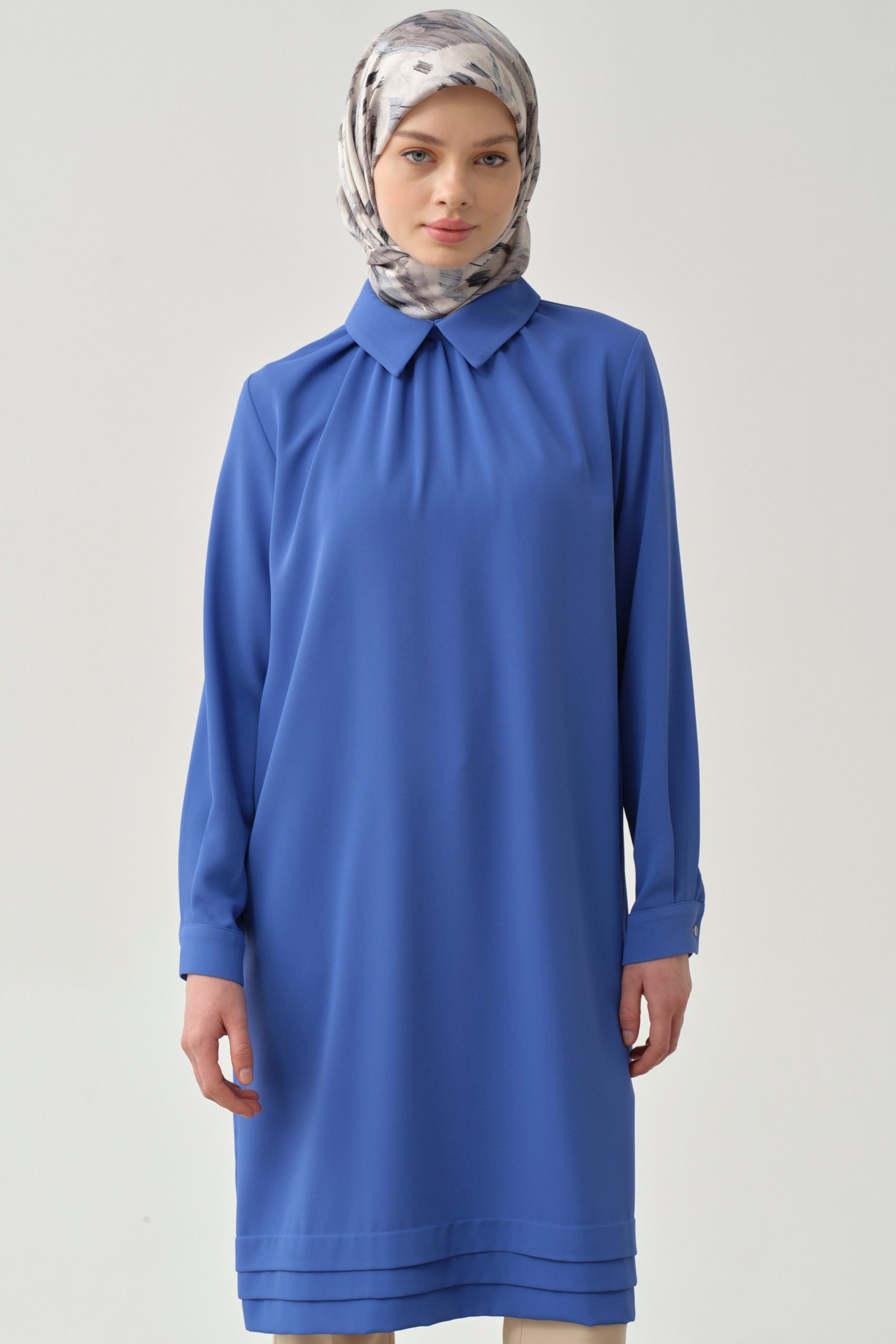 yakasi-buzgulu-aller-detayli-tunik-indigo-95288.jpg